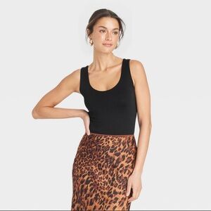 A New Day™ Black M: Lightweight Sleeveless
Scoopneck Pullover